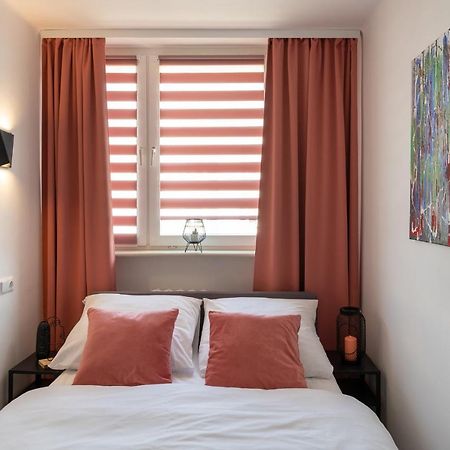 Staymoovers - Ladne Mieszkanie W Poblizu Energylandii - Parking Zator Bagian luar foto